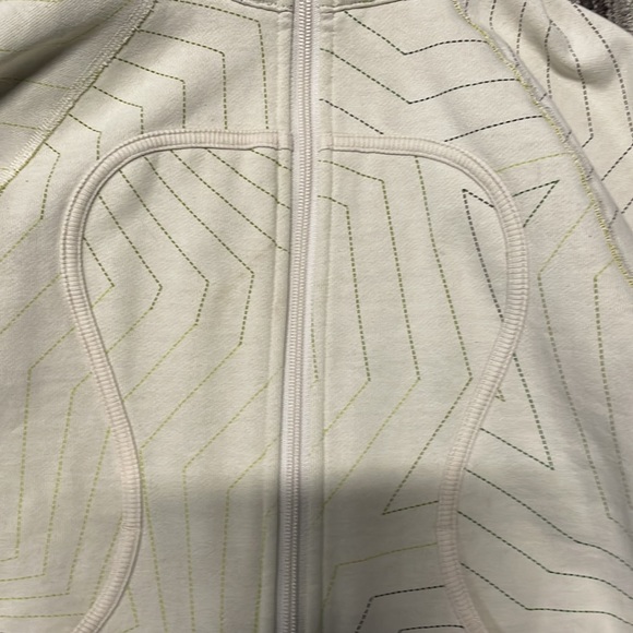 Lululemon Scooba Jacket size 6 - Picture 2 of 10